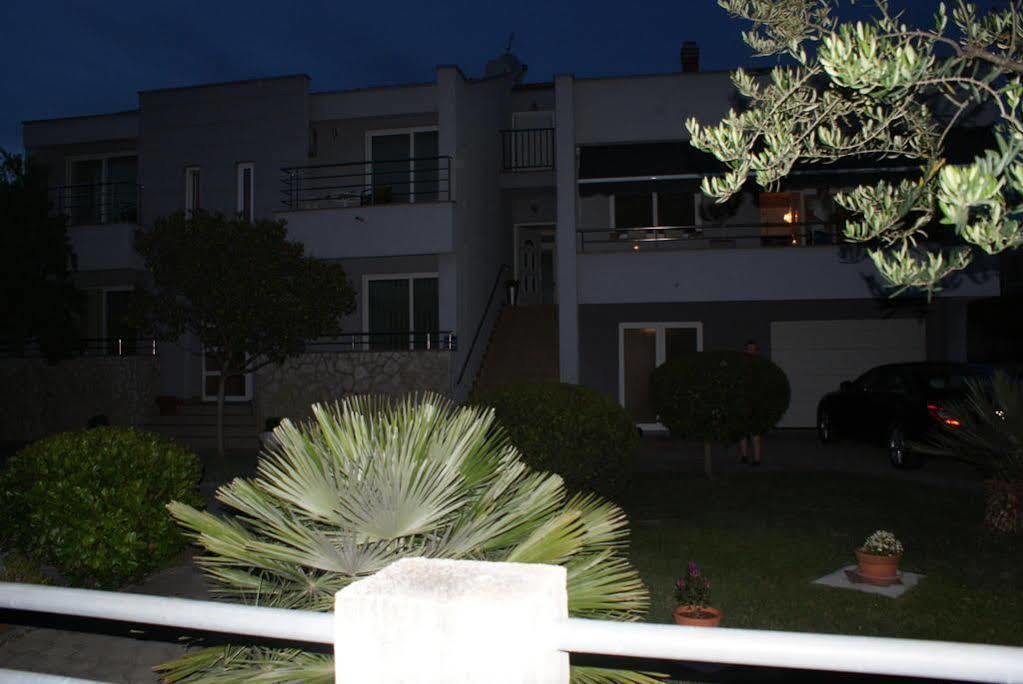 Apartmani Ukalovic Zadar Extérieur photo